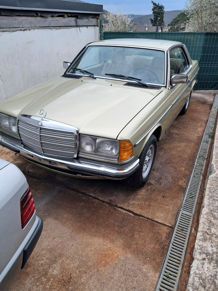 Mercedes-Benz  230 CE kupé