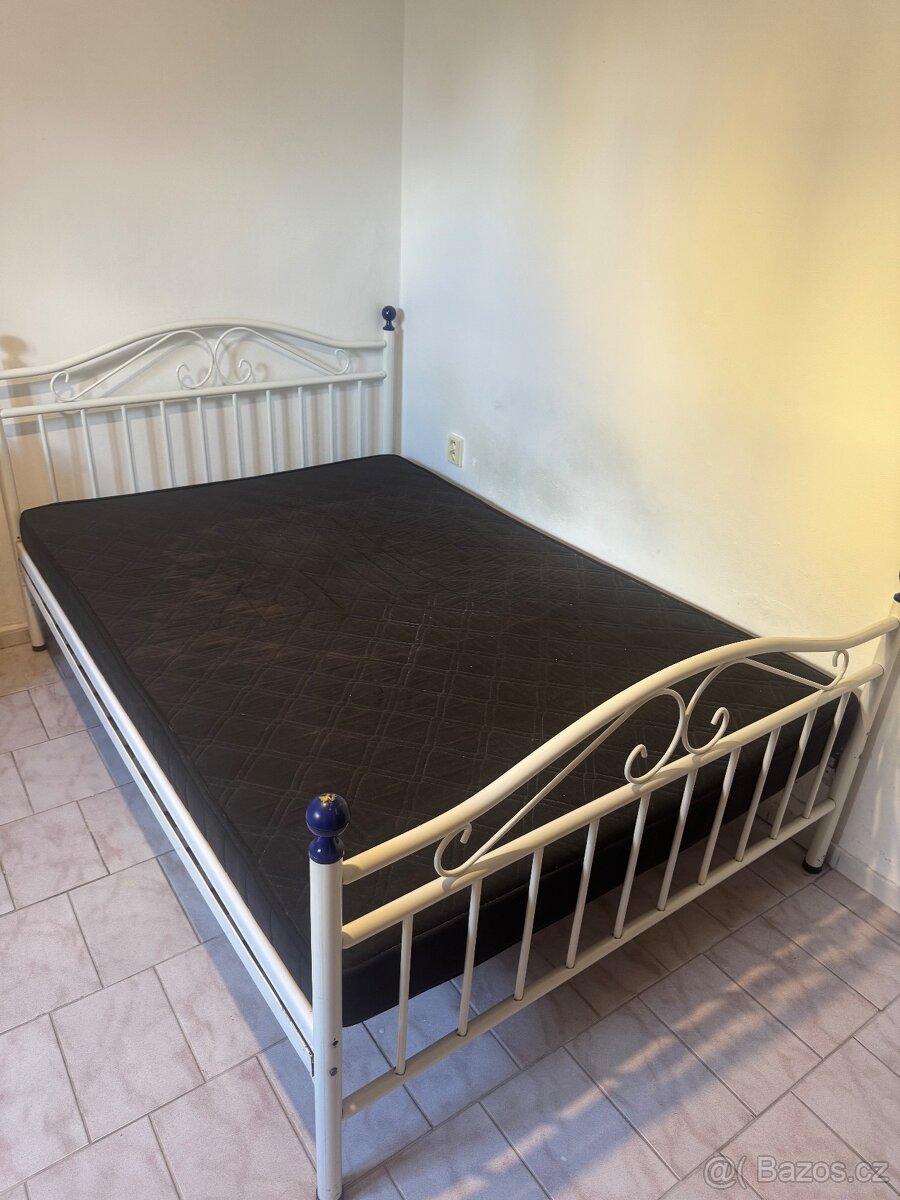 Postel s rošty