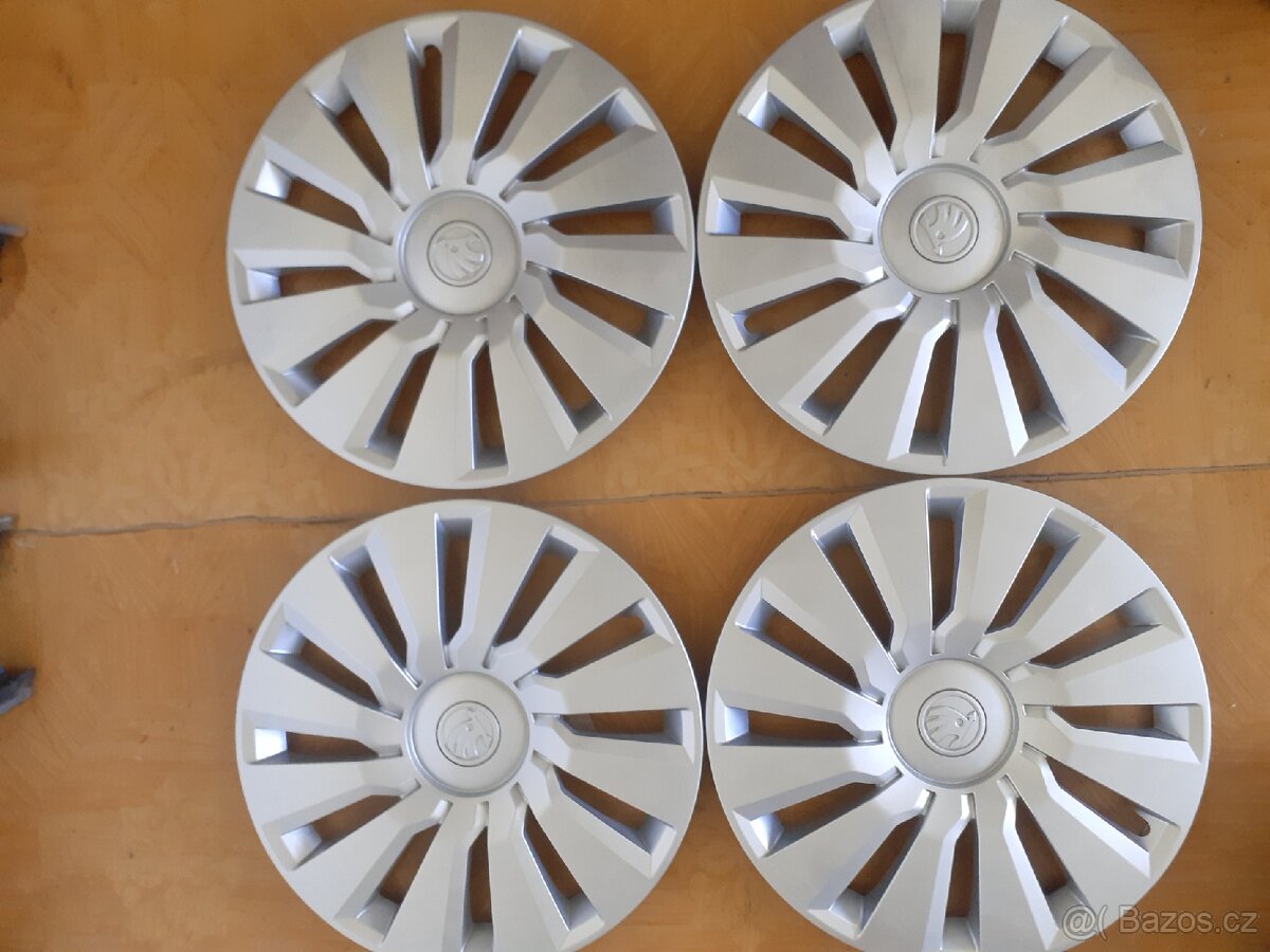Prodám poklice Škoda 16"Tekton