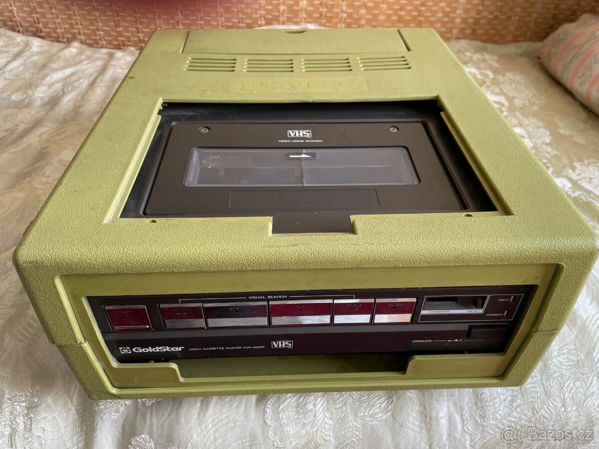 Goldstar VHS přehrávač