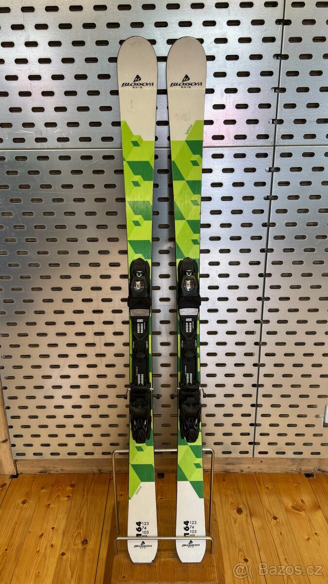 BLOSSOM TAIL WIND AM 164 cm + VIST SPEEDCOM VSP412 -