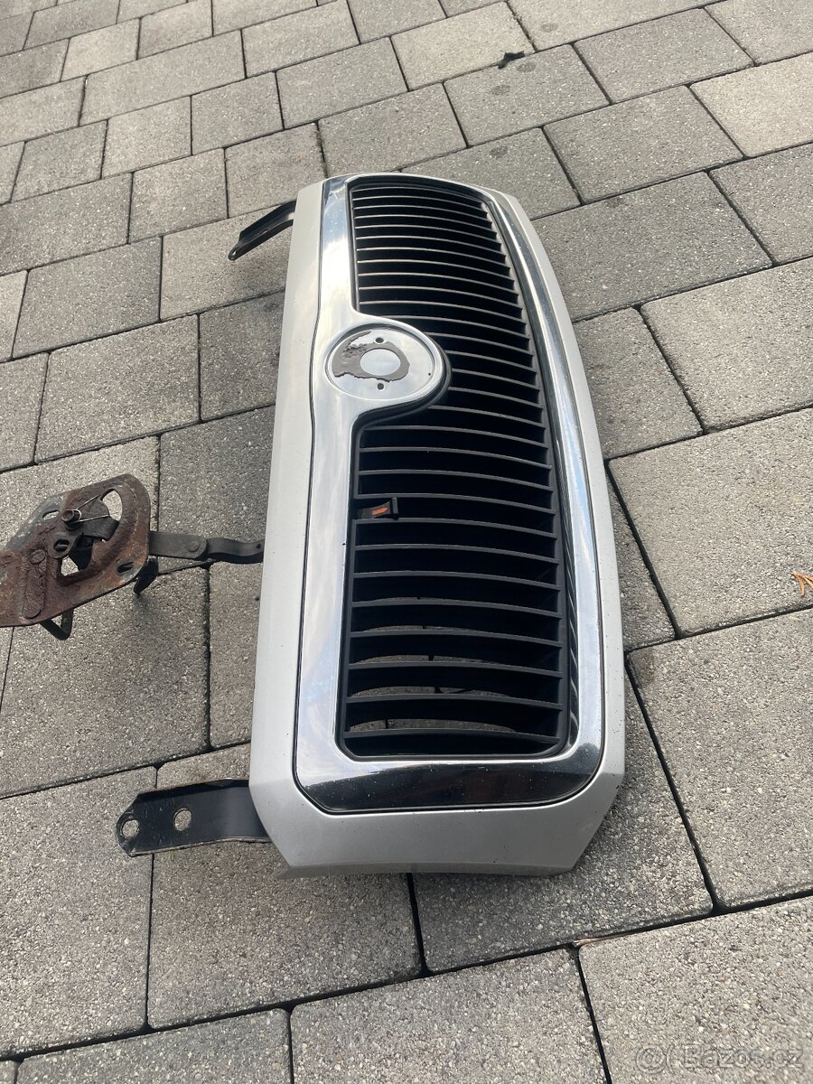 Predám originál prednú masku Škoda Fabia 1 + zámok, úchyty