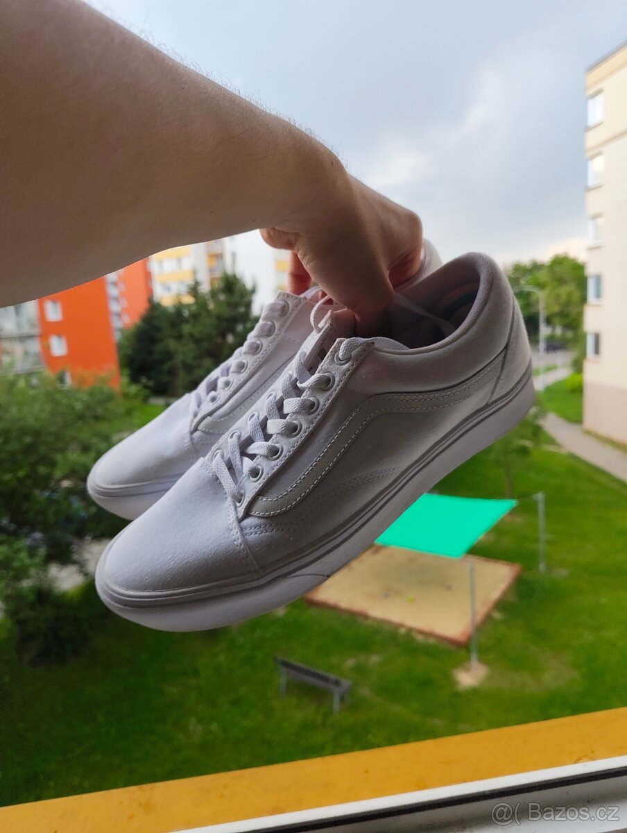 VANS jednou nošené
