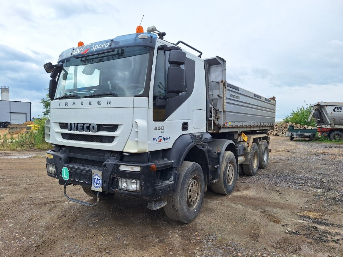 IVECO TRAKKER 450 8X4