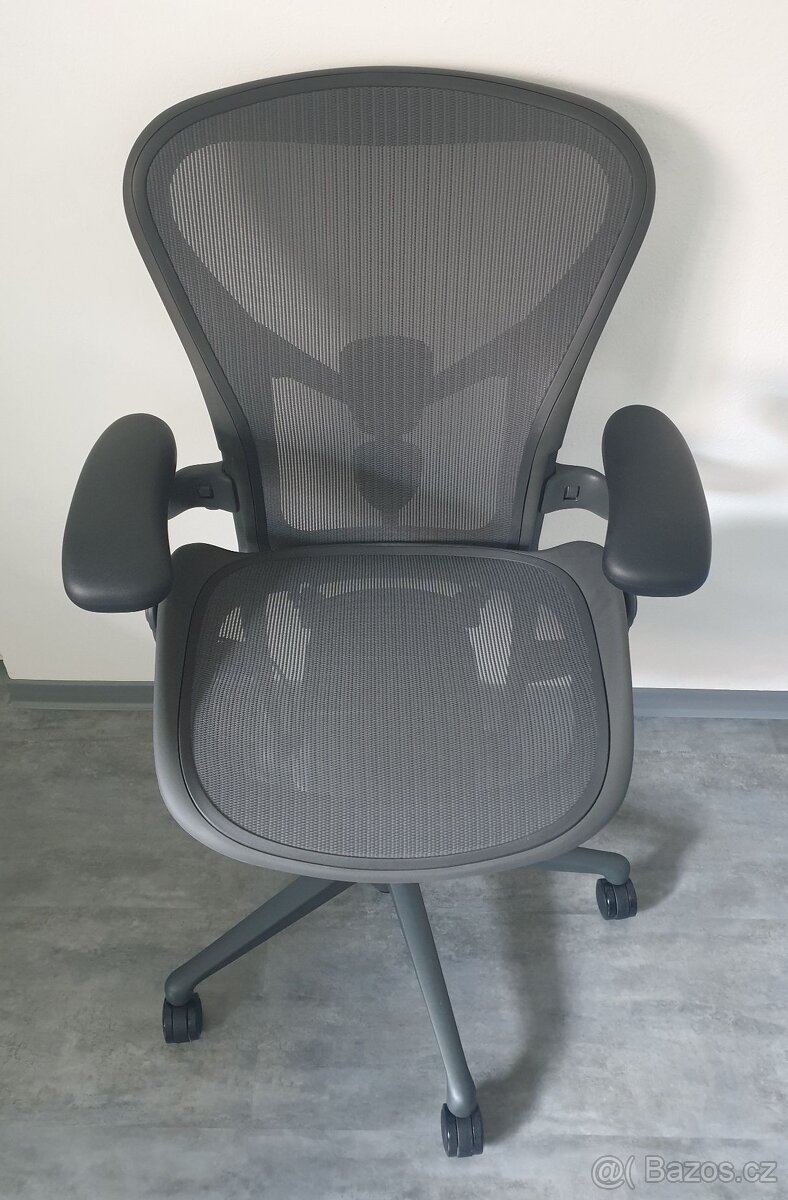 Kancelářská židle Herman Miller Aeron B