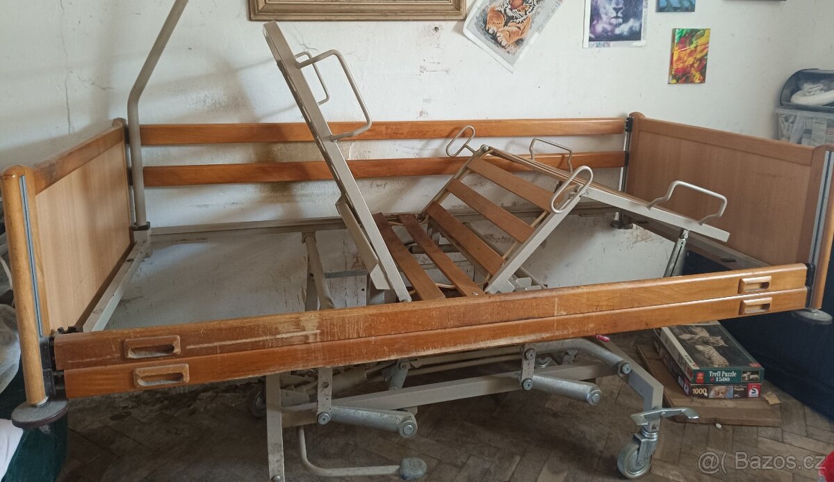 Zdravotní postel
