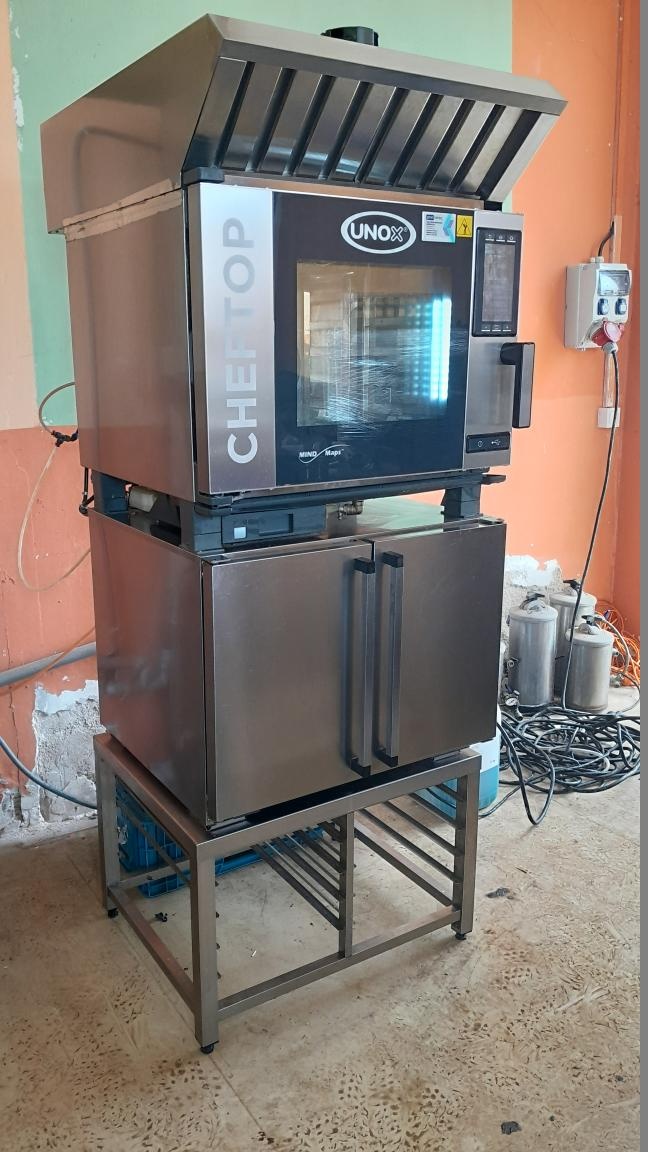 Konvektomat UNOX XEVC+ digestoř, skříň, podstavec
