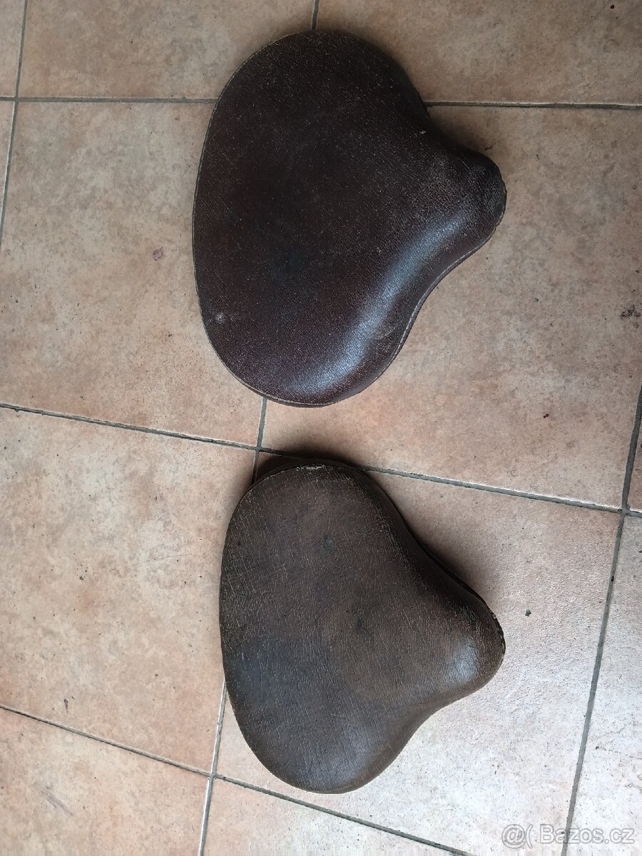 Sedlo Jawa pérák ČZ 150 C