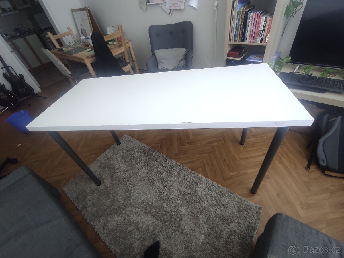 Psací stoly IKEA Lagkapten/Adils. Podložky ke stolu ZDARMA