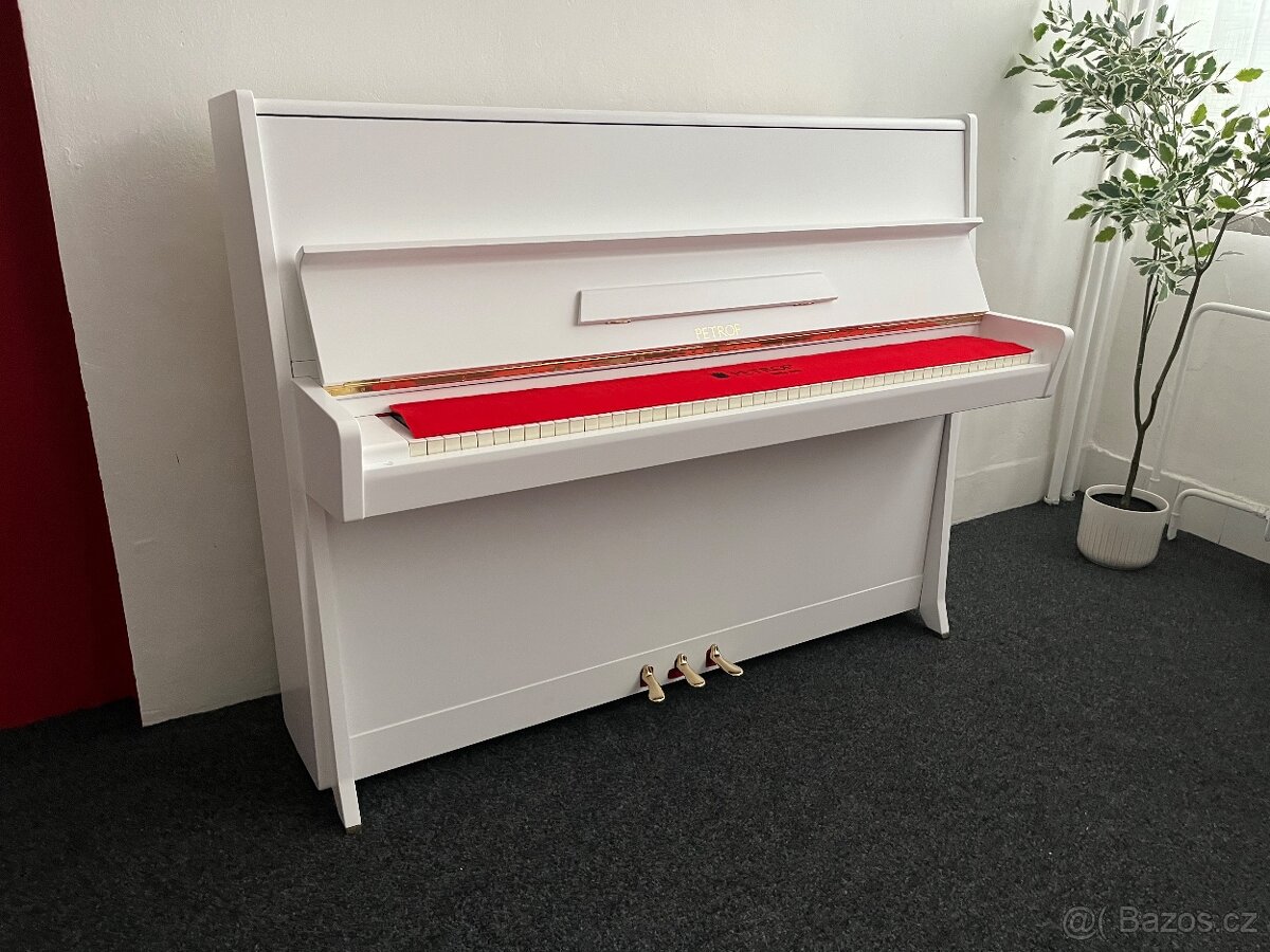 Bílý Petrof K 114 se zárukou a dopravou PRODÁNO