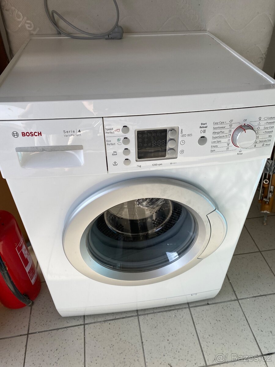 Prodám pračku Bosch Serie 4 VarioPerfect