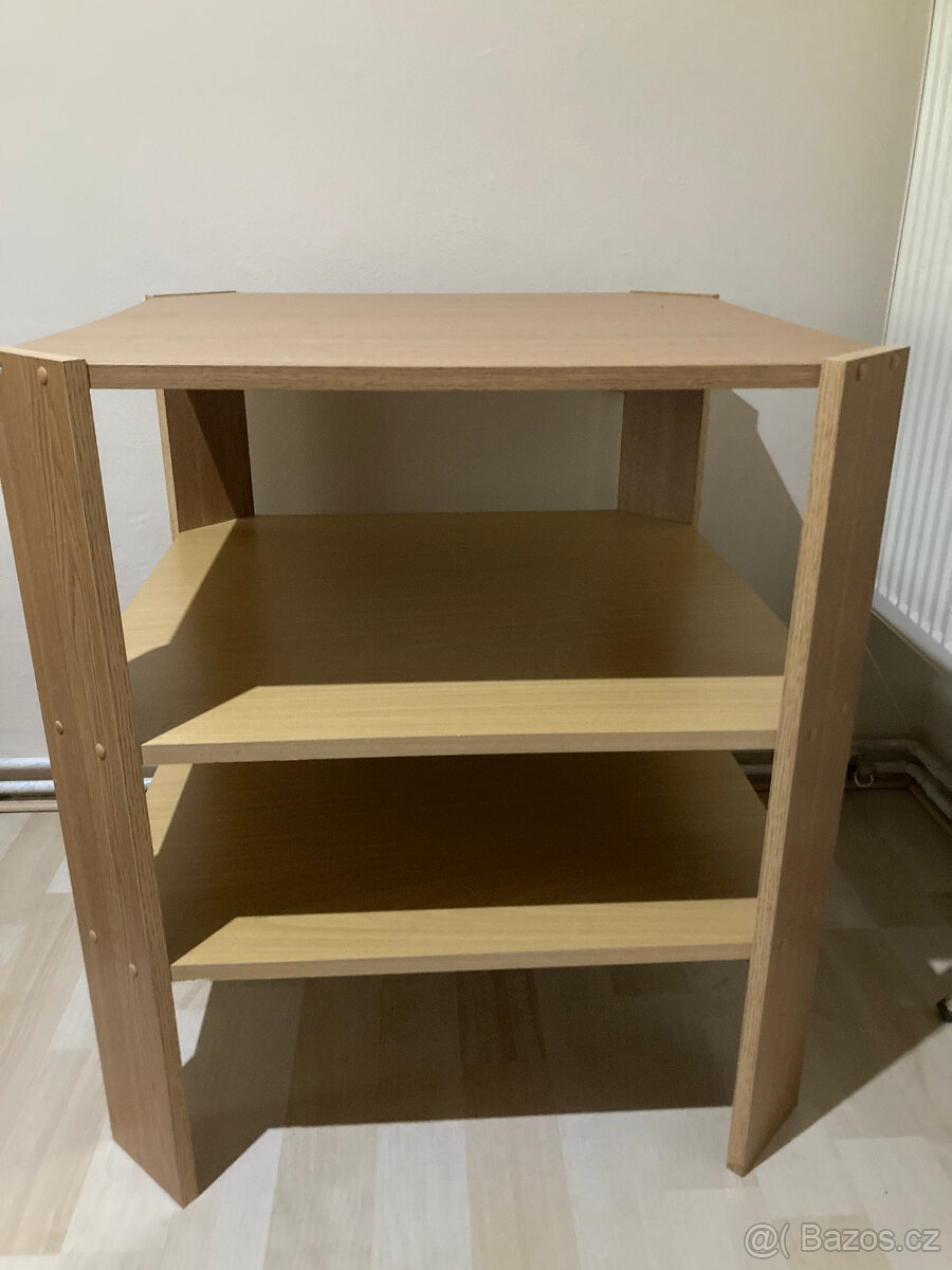 Prodám STOLEK s policemi