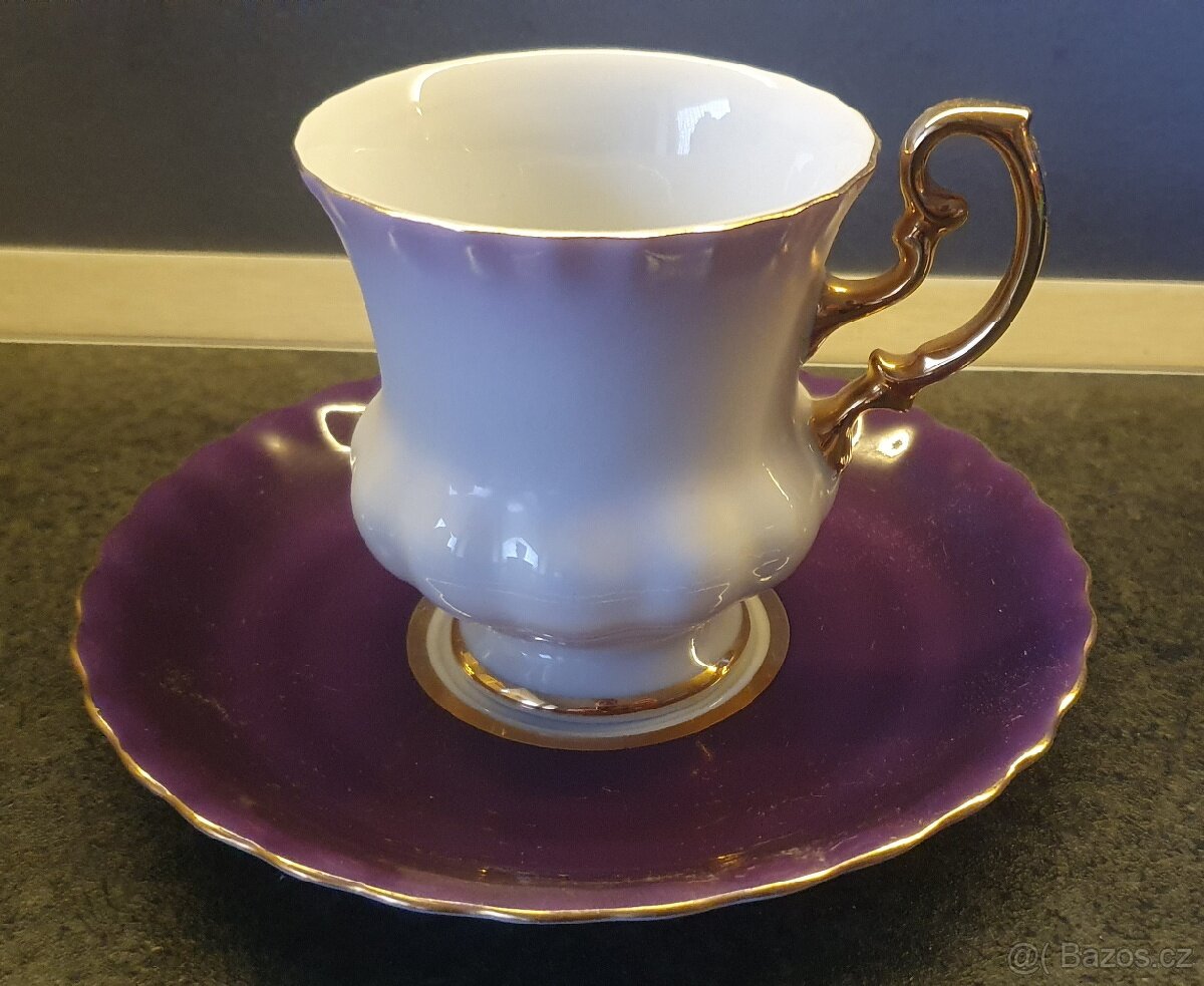 Porcelán, džbán, váza, talíř, šalky s talířky