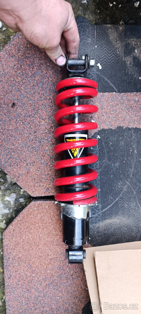 Prodám originální zadní tlumič na Yamaha XT