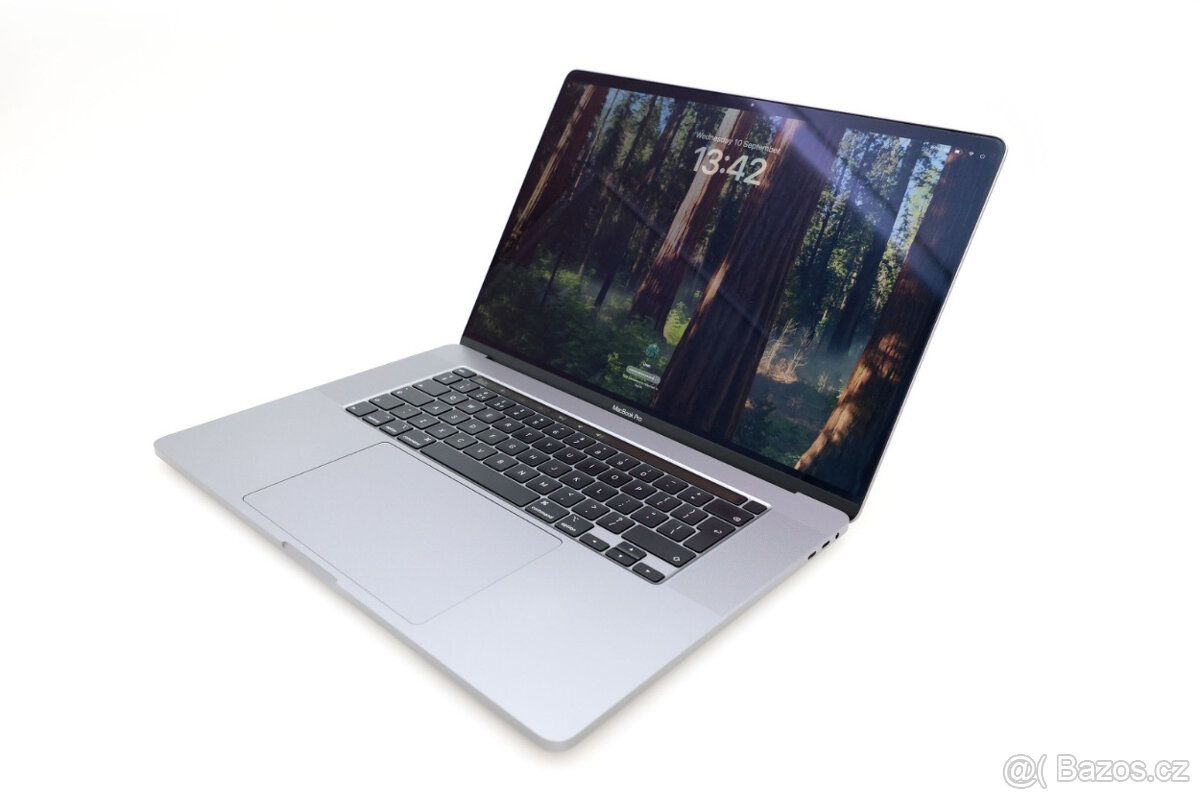 MacBook Pro i9-9980HK 32GB RAM 2TB 5600M OS26 NOVA BATERIE