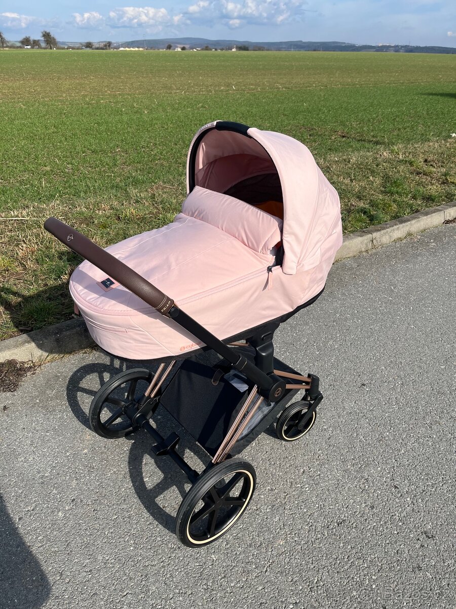 Cybex peach pink priam korbicka