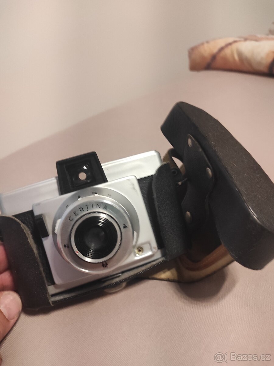 Starší fotoaparát CERTO Certina