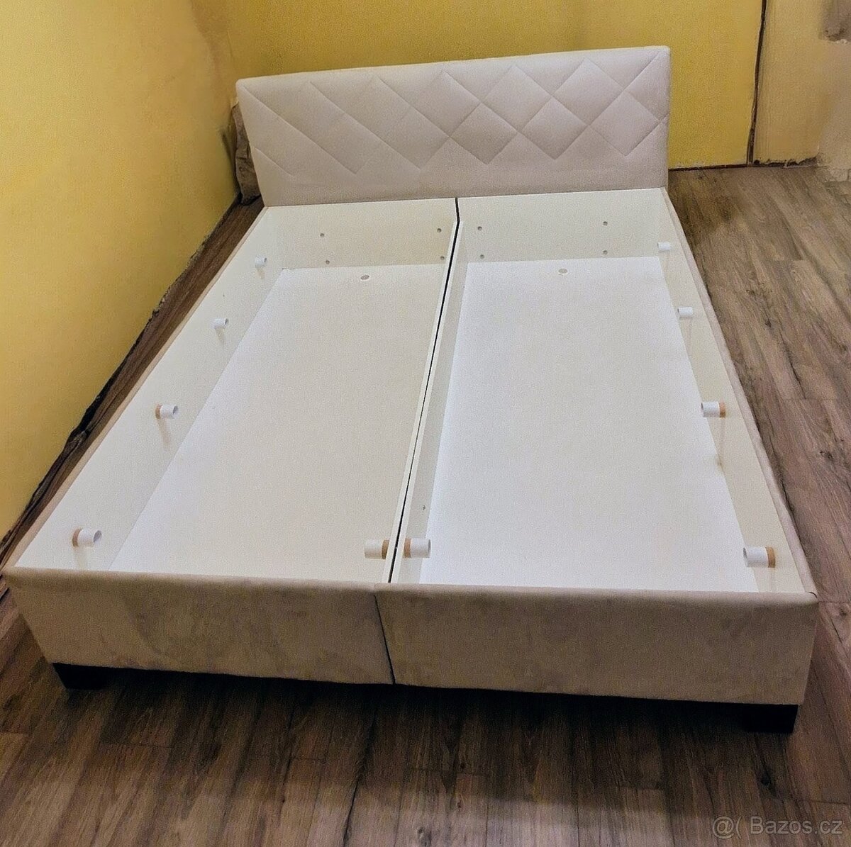 Manželská postel 200x180