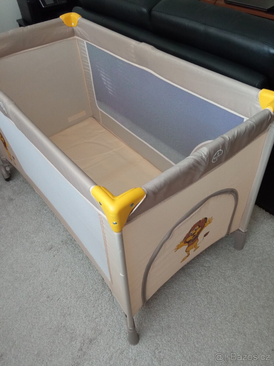 cestovní postýlka