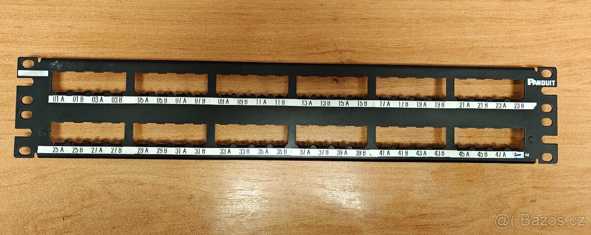 Panduit patch panel CP48BLY