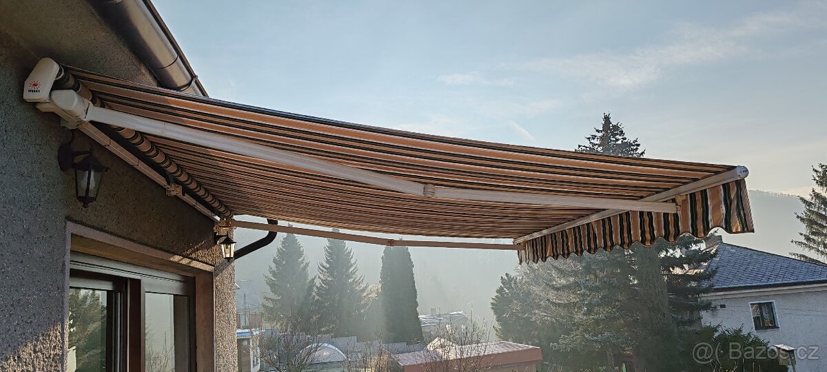 Elektrická markýza Arquati
