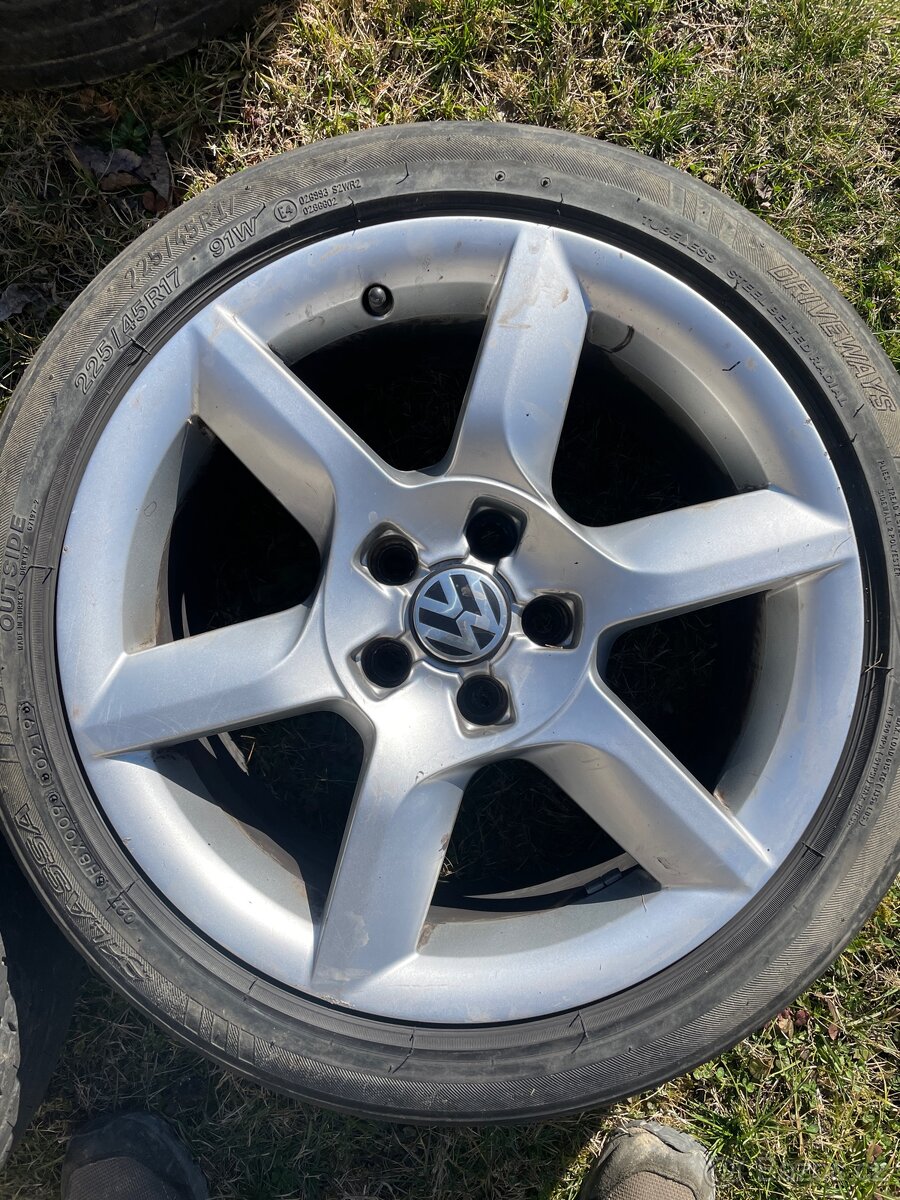 Disky 8Jx17 ET26 5x112
