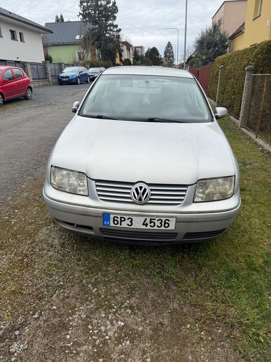 VW bora 1.9tdi 66kw vada motoru prasklý řemen