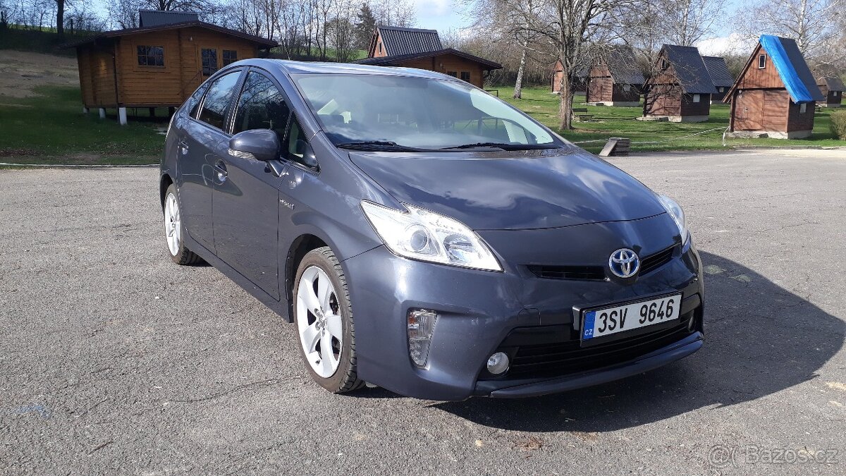 Toyota Prius hybrid 3 generace 2012