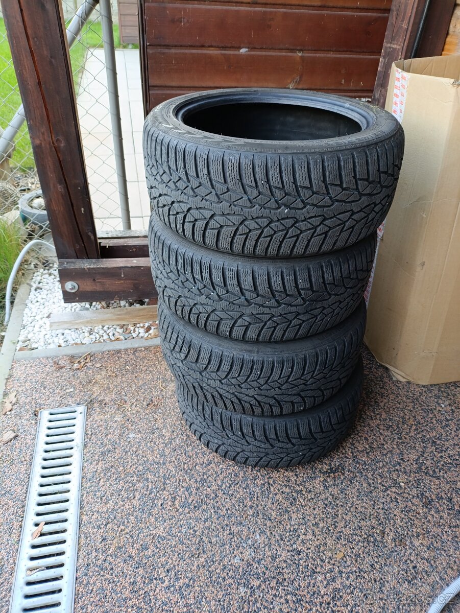 NOKIAN WR04 - zimní pneumatiky