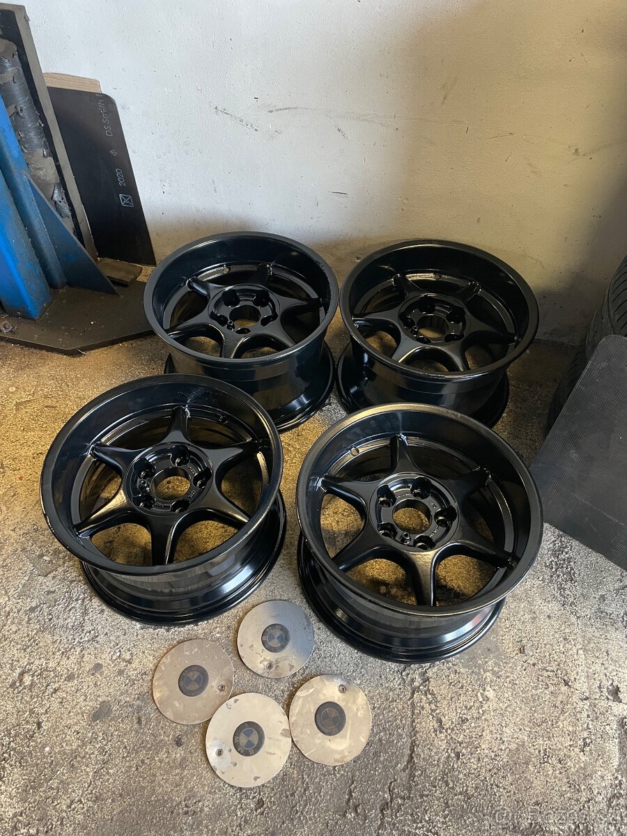Fomb king k1000 dvourozměr r16 8,5j / 9,5j