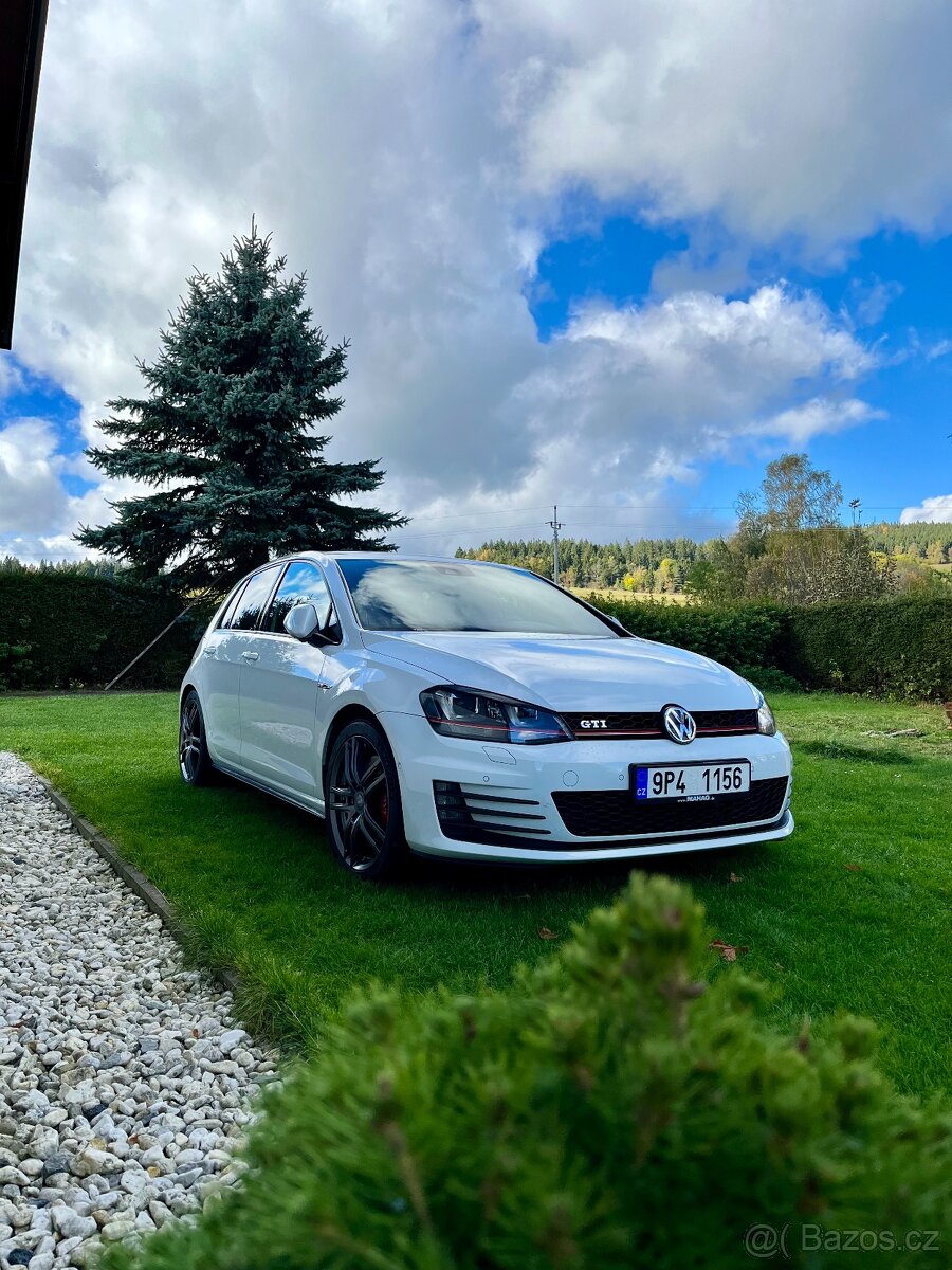VW Golf VII Gti Performance 169kw ZAMLUVENO