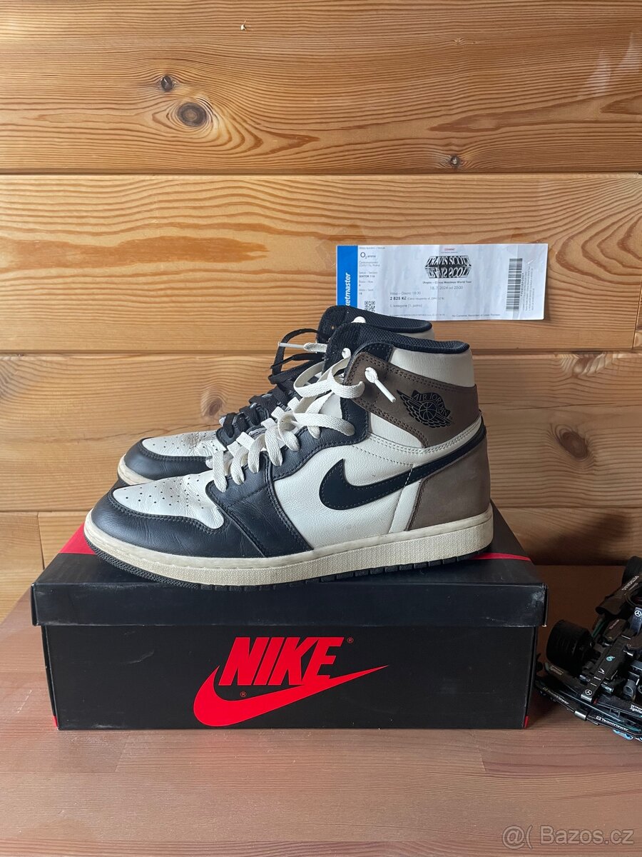 Jordan 1 Retro High Dark Mocha