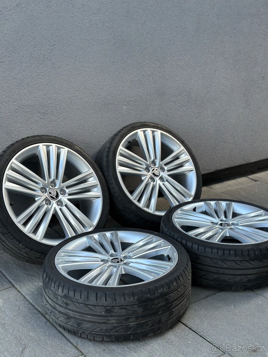 Škoda Sirius r18 5x100 215/35