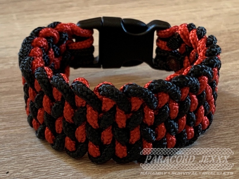 PARACORD náramek (17 cm) red - black