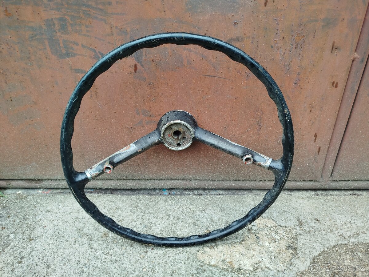 Volant Tatra 603
