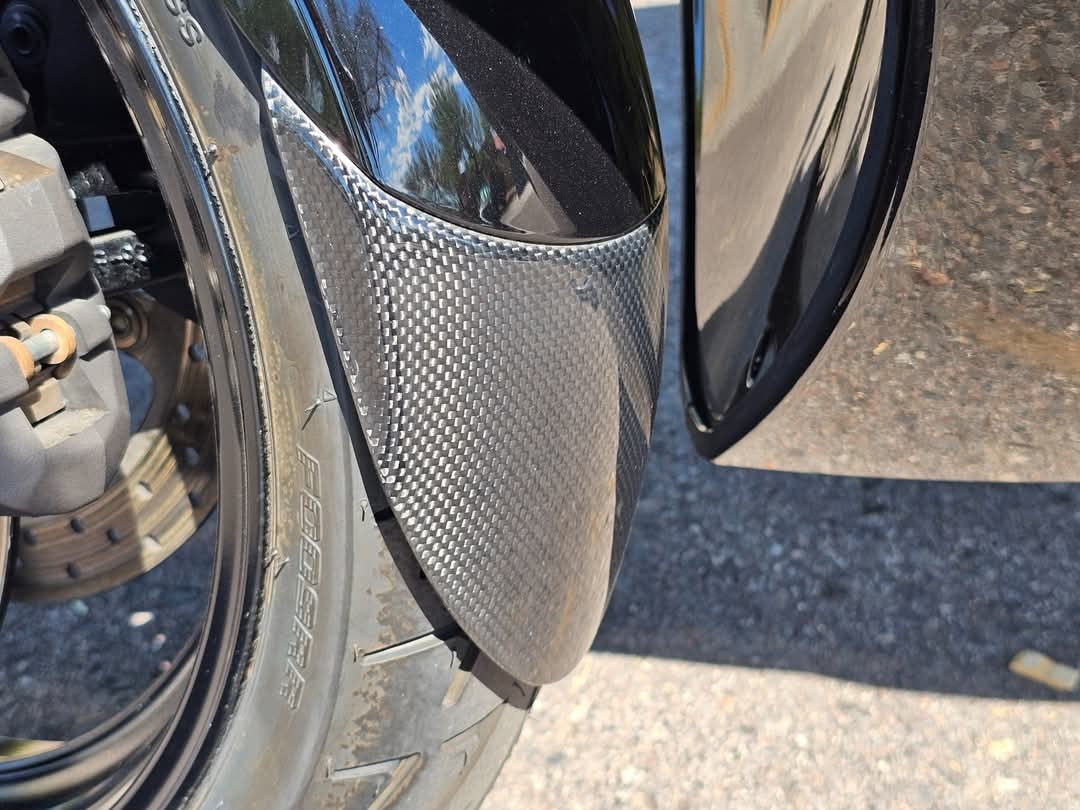 Yamaha FJR 1300 - prodloužení předního blatníku (karbon)