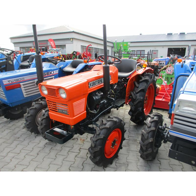 Malotraktor Kubota L1501 plně repasovaný 4WD