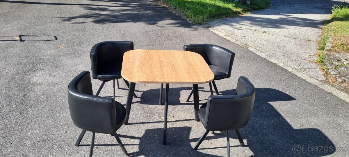 Jídelní set