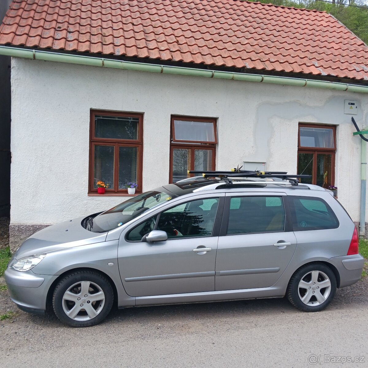 Střešní nosič na kola