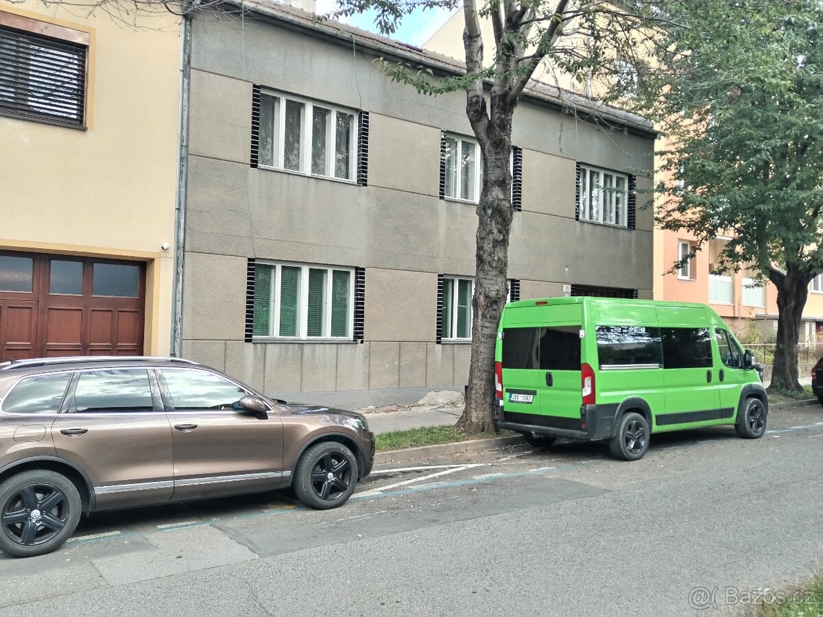Prodej domu Brno - Židenice - 3 byty se zahradou 860 m2