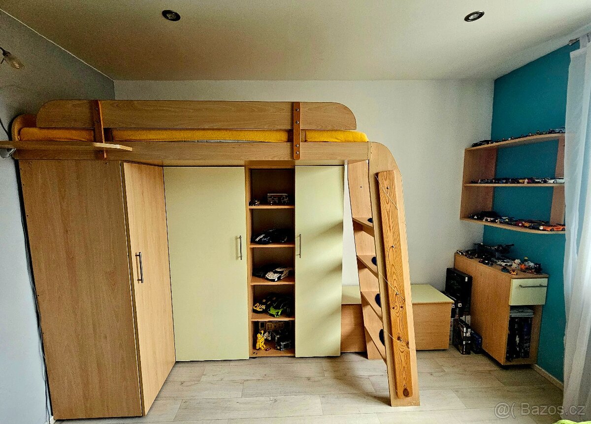 Dětský studentský pokoj nábytek skříně