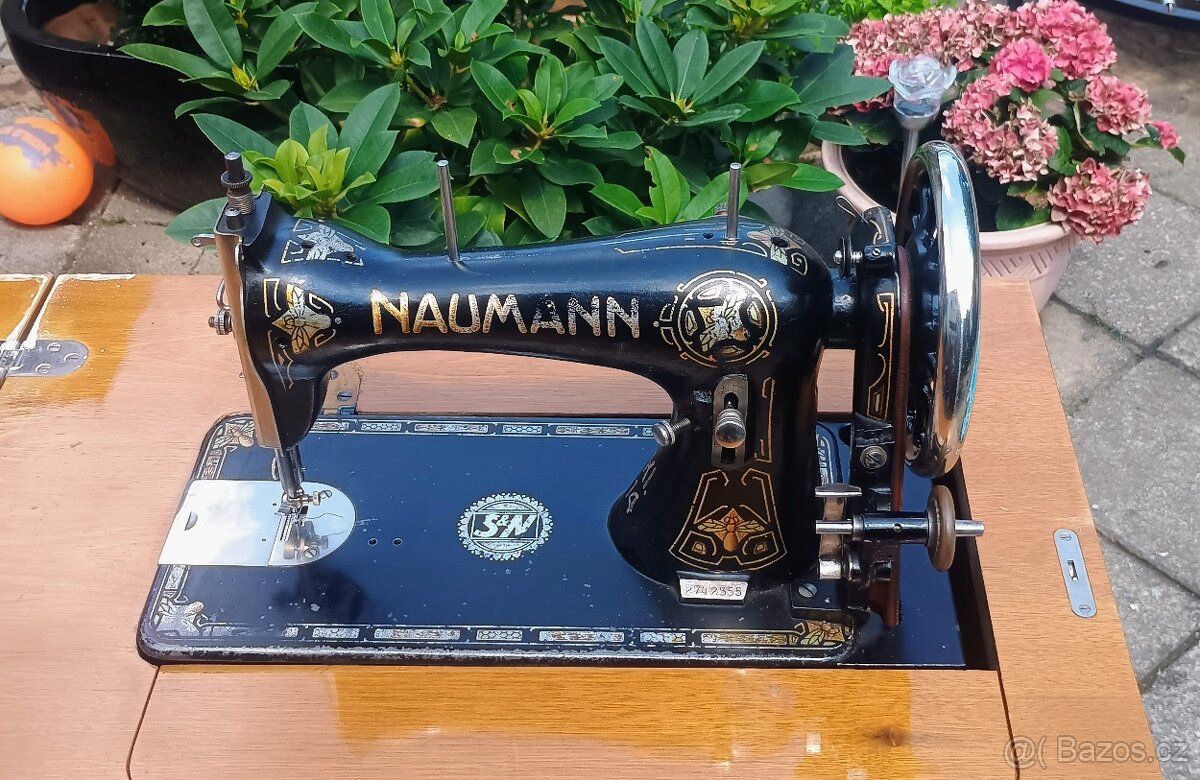 Šlapací šicí stroj - NAUMANN