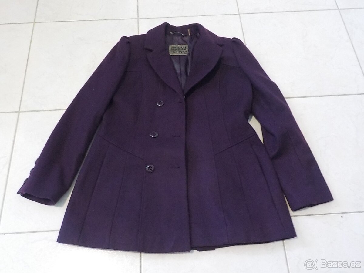 Guess tmave fialovy kabat vel  M/L
