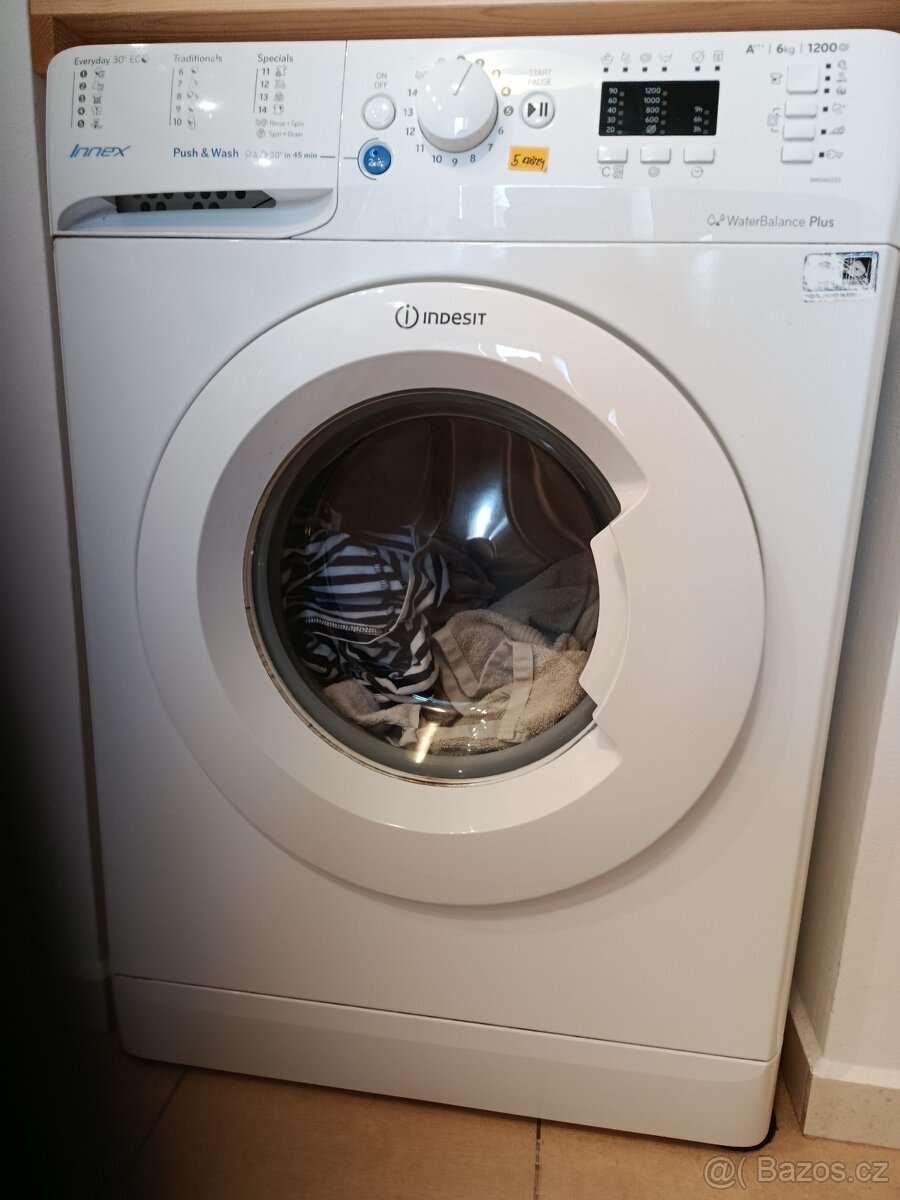Prodám pračku Indesit Innex.