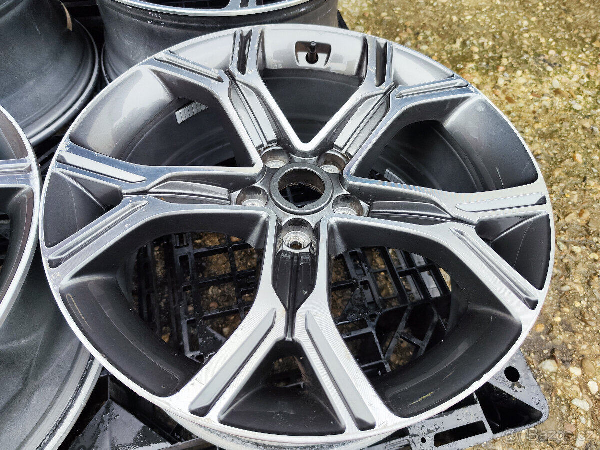 Alu sada =5x114,3= R19= KIA STINGER = DVOJROZMĚR