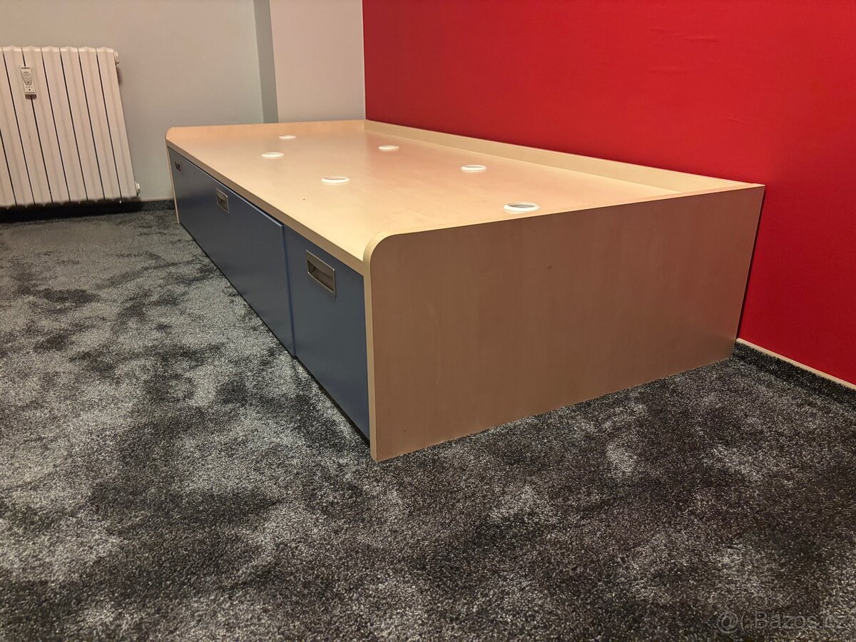 Postel Alax s úložným prostorem