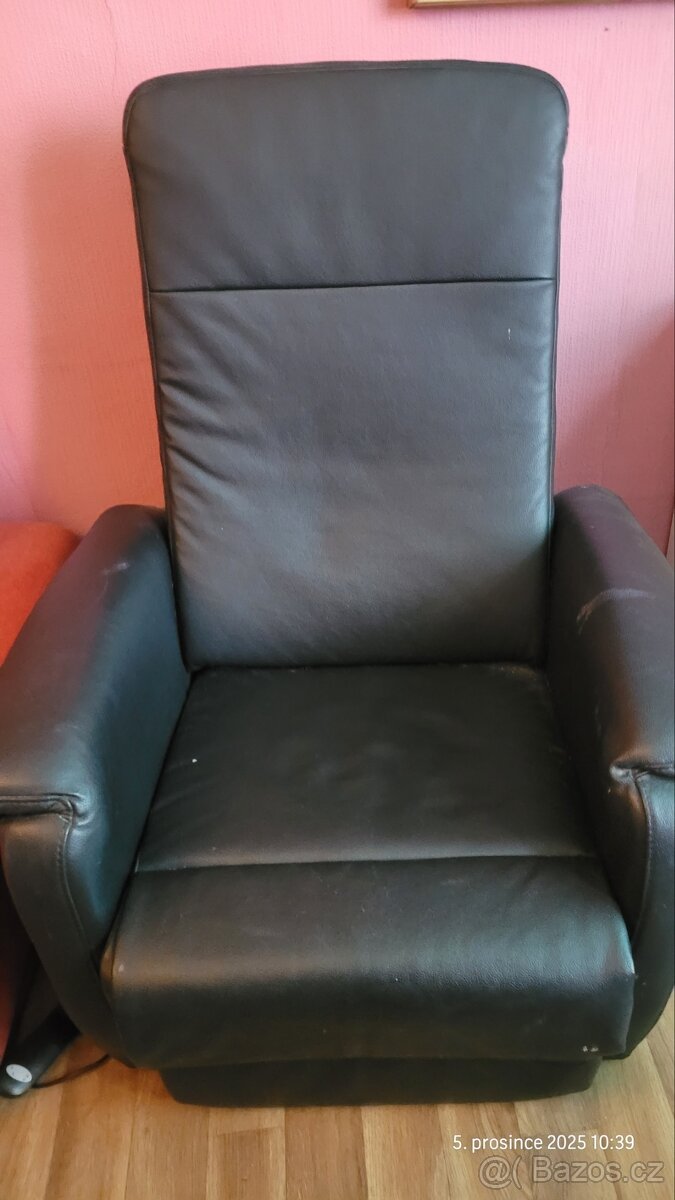 Moderní zvedací křeslo