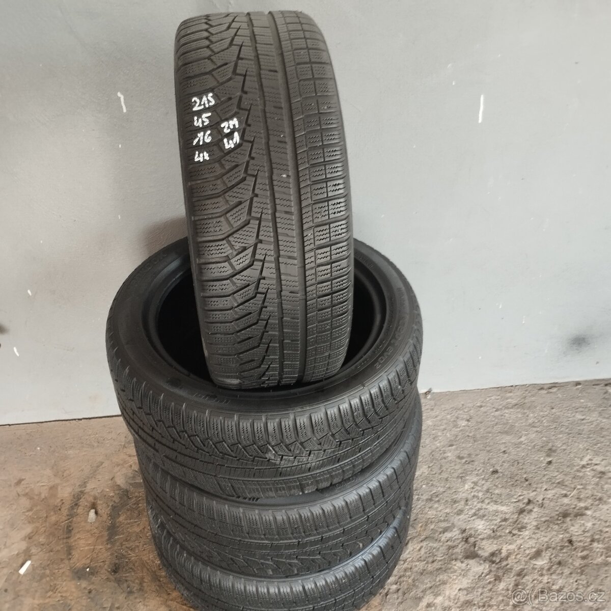 Zimní pneumatiky 215/45/16 Hankook