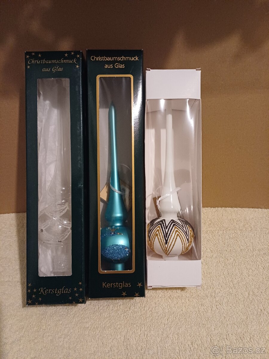 Skleněné vánoční špice na stromeček.