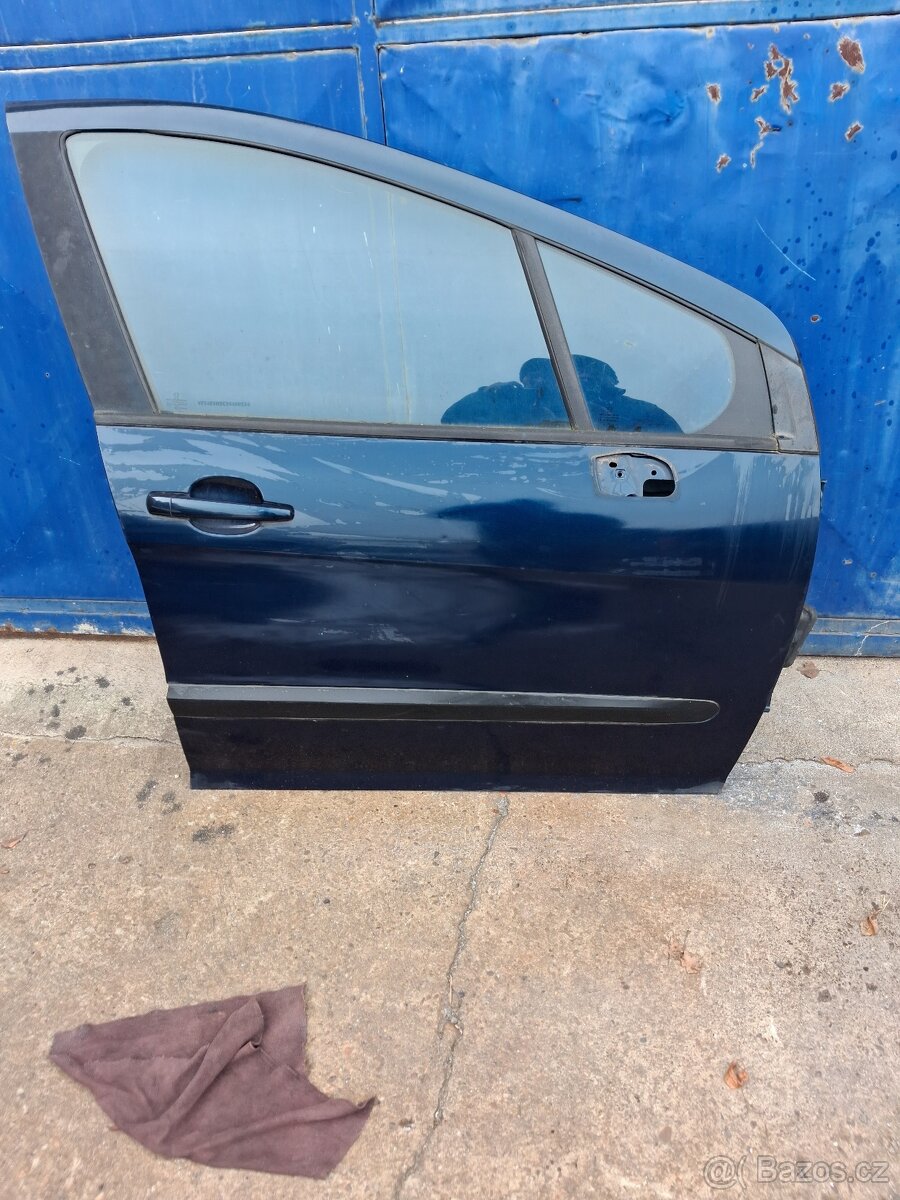 Dvere Peugeot 308 predni,kus 1200kc